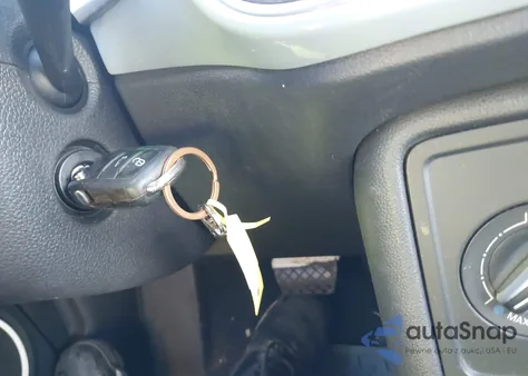 2014 Volkswagen Beetle 2.5L из США, поврежденный, VIN 3VWJP7AT4EM630932